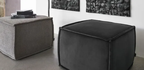 Pouf dalla forma quadrata in tessuto Soap di Calligaris