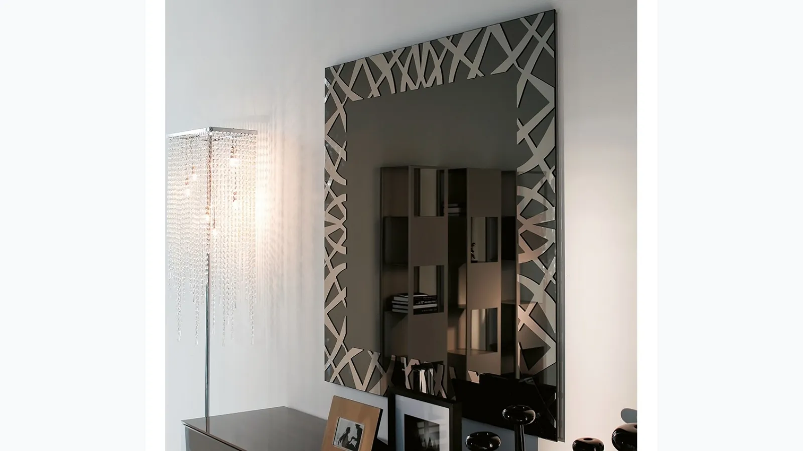 Specchio Kenia con cornice in acciaio inox di Cattelan Italia