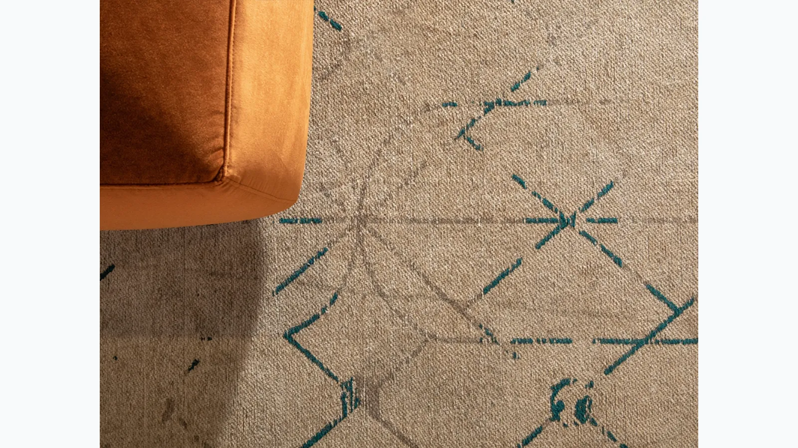 Tappeto Geometric con linee sottili che si intersecano tra di loro di Tonin Casa