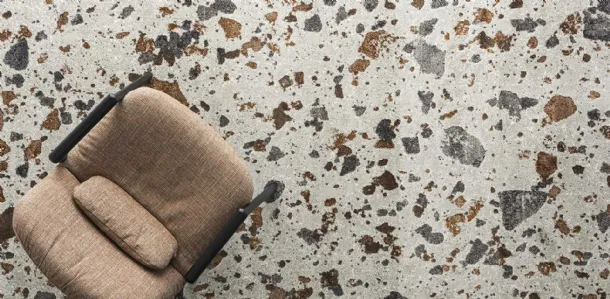 Tappeto che ricorda le pavimentazioni a mosaico Terrazzo di Calligaris