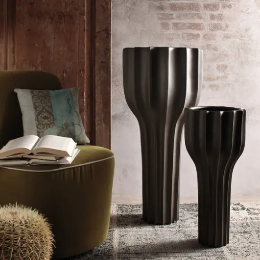 Vaso Line Big in ceramica di Adriani e Rossi