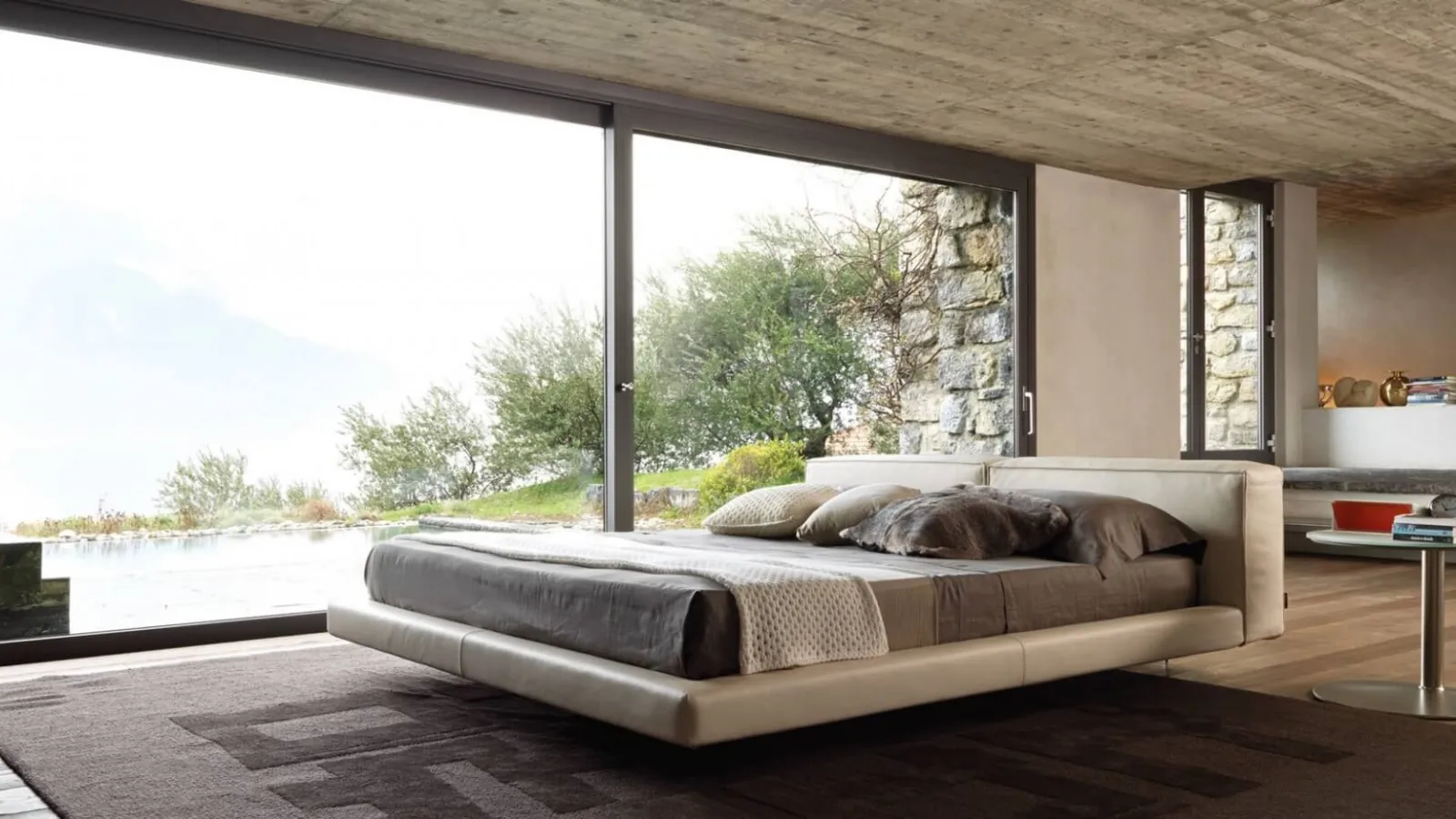 Letto in pelle con testiera dal design essenziale Zenith di Desirèe