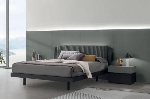 Letto con testiera imbottita Roxy di Tomasella