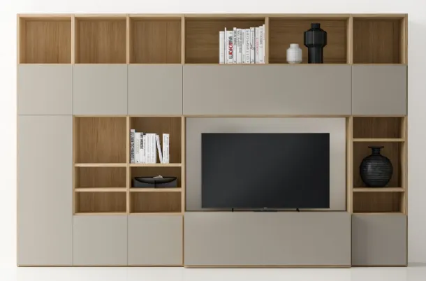 Libreria in laccato opaco e finitura Matwood Honey con vano porta TV Composizione PTG319 di SantaLucia