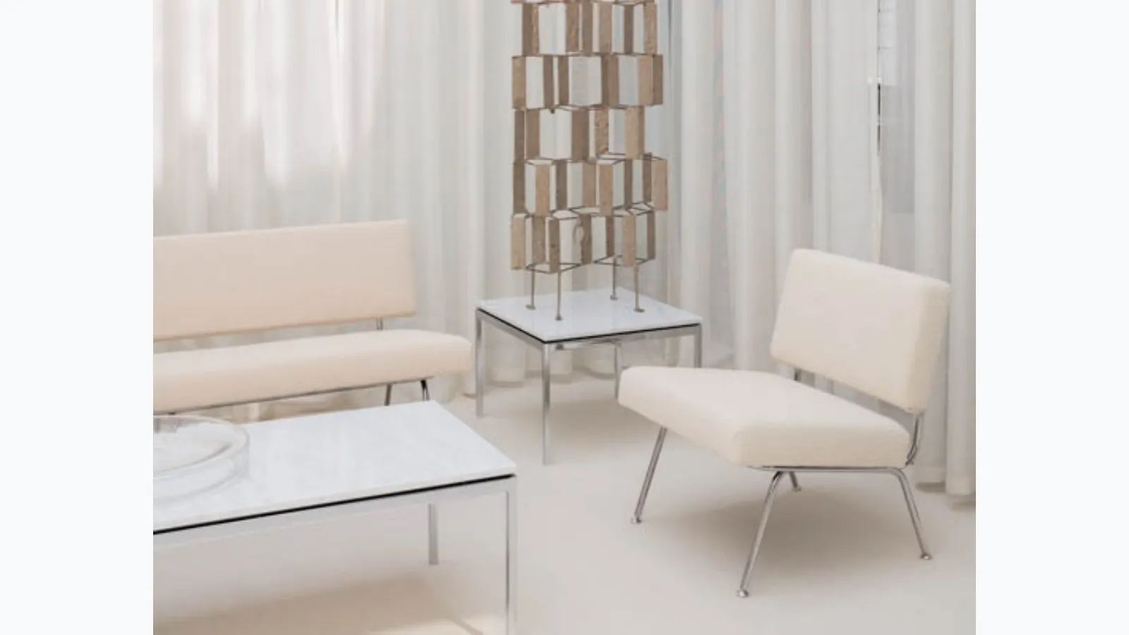 Poltroncina Florence Knoll™ Model 31 di Knoll