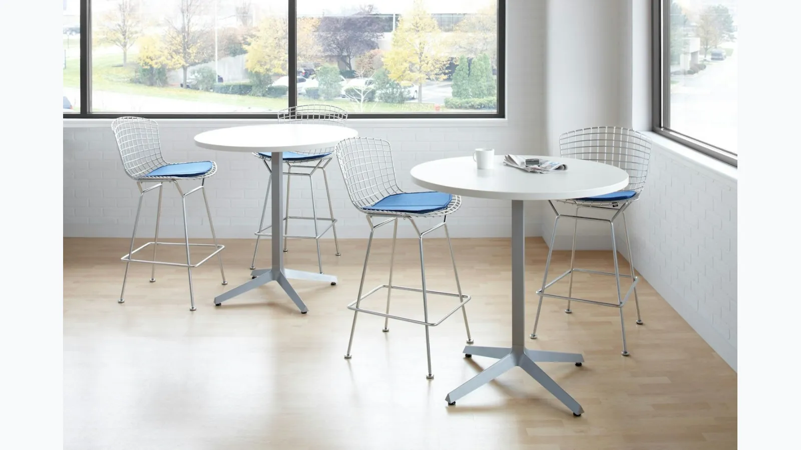 Sgabello Bertoia Barstool di Knoll