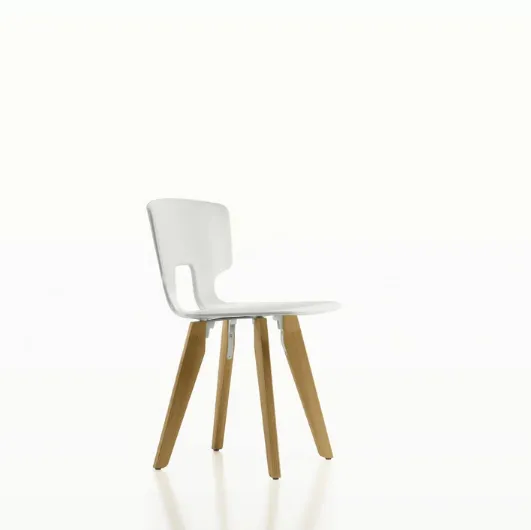 Sedia Erice Wood in plastica con gambe in legno di Alias