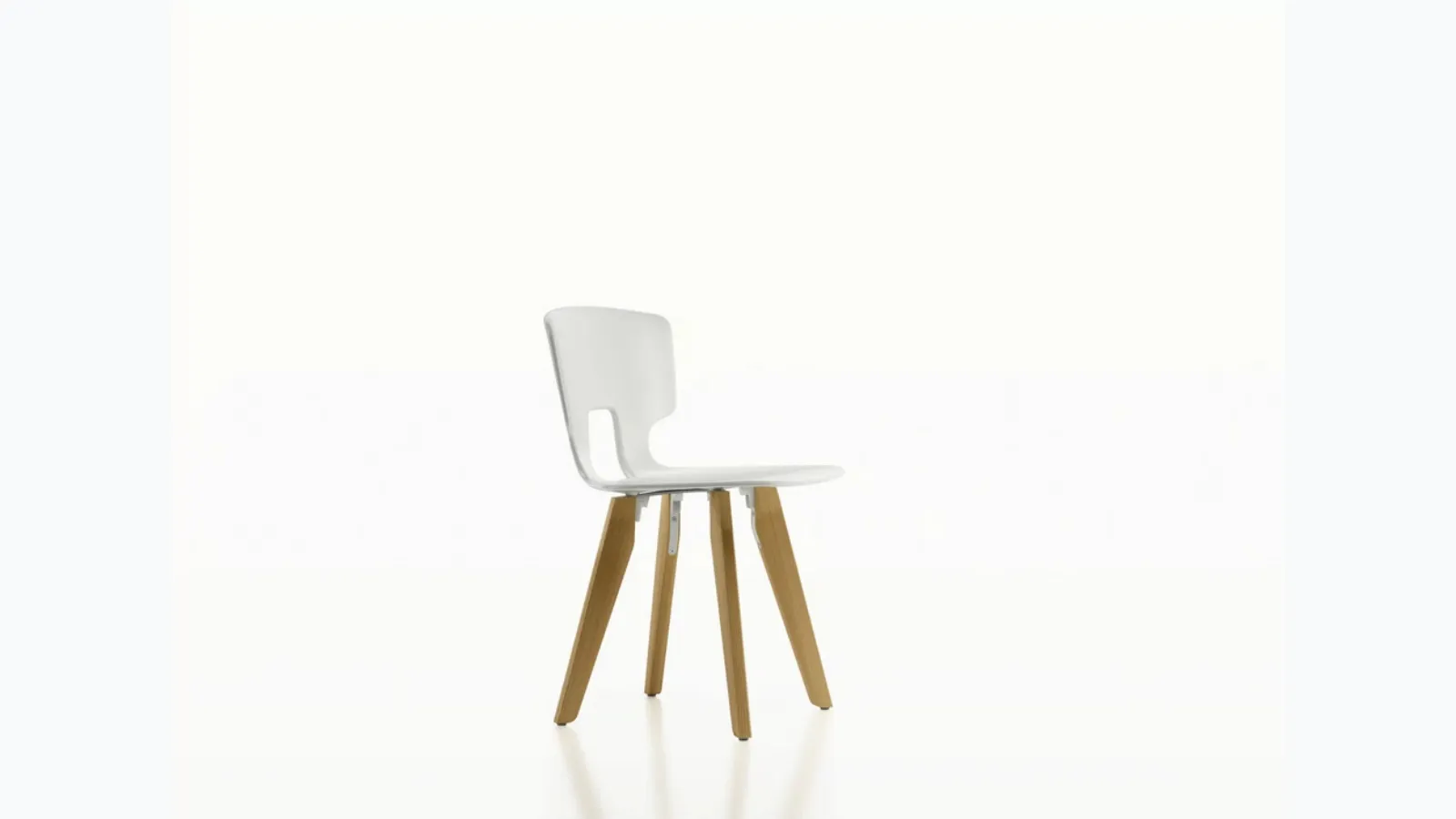 Sedia Erice Wood in plastica con gambe in legno di Alias