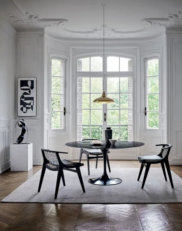 Sedia Klismos® Dining Armchair di Knoll