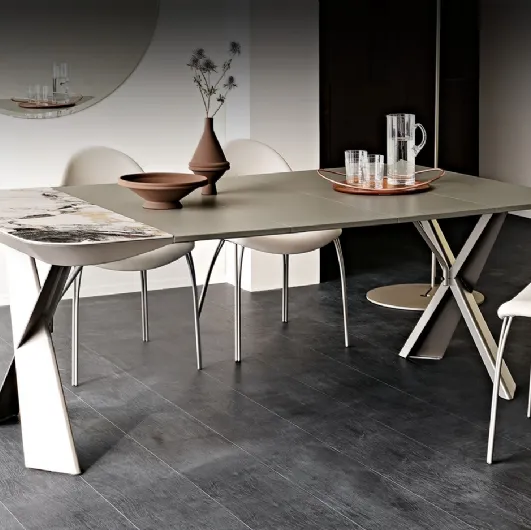 Consolle allungabile con piano in ceramica e base in metallo Terminal Keramik Drive di Cattelan Italia