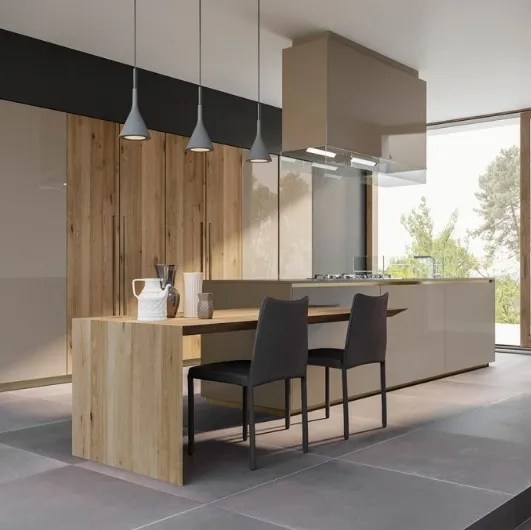 Cucina Design con isola Mediterraneum in Laccato lucido e Rovere di Scic