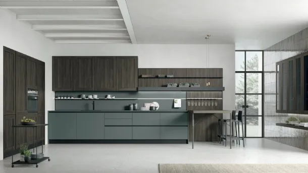 Cucina Moderna con penisola City v04 in Fenix Verde Comodoro e Rovere Cumino di Stosa