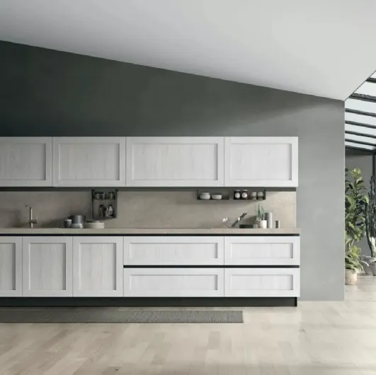 Cucina Moderna ad angolo City v06 in Termo Strutturato Rovere Bianco e Pet Nero opaco di Stosa