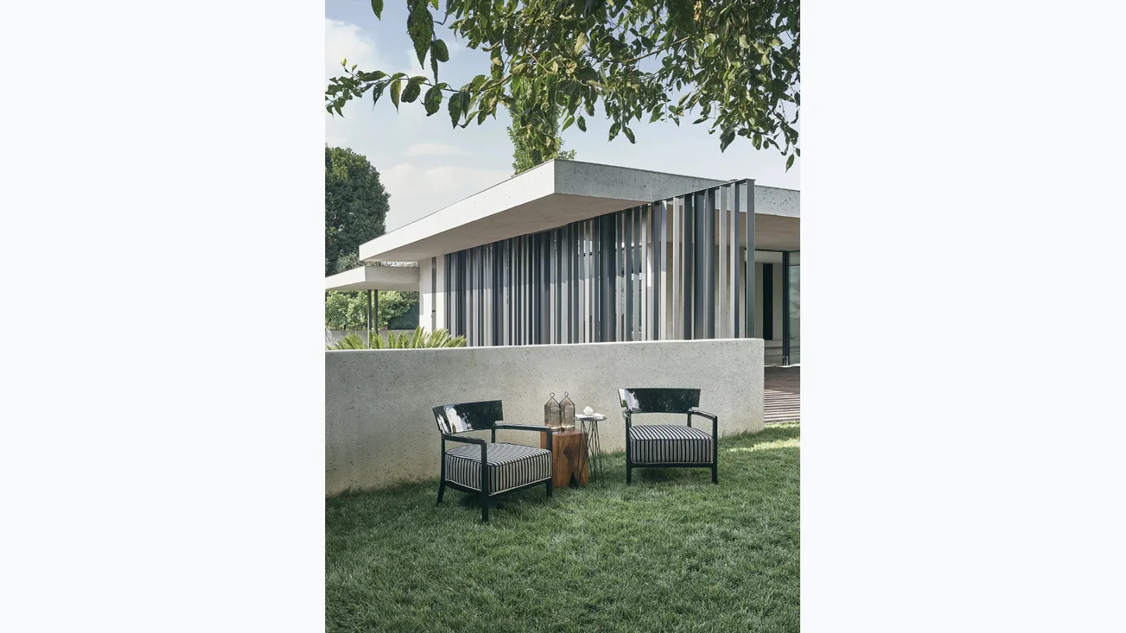 Poltroncina Cara Outdoor di Kartell