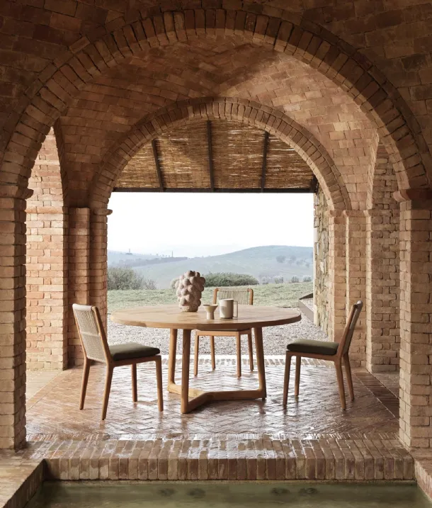 Sedia Cobea in legno massello di Teak con intreccio in polietilene di Molteni & C